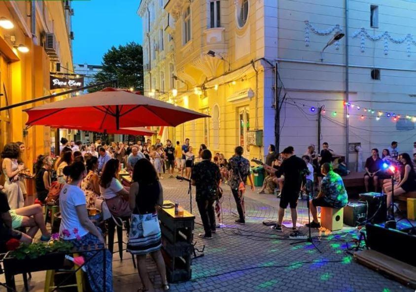 Ferienwohnung Студио В Центъра На Бургас Exterior foto